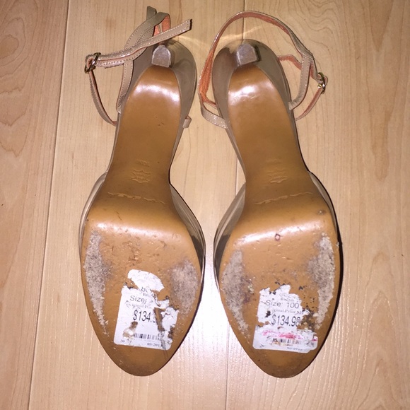 Via Spiga cream patent platform pumps - Picture 6 of 8